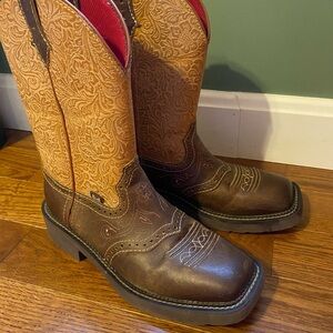 Emptying out my closet brand new as you can tell wore one time